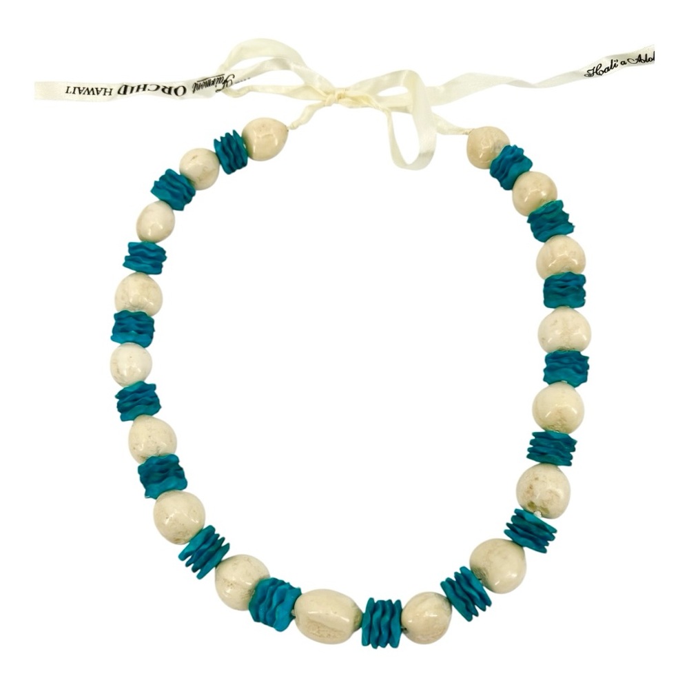 Hawaiian Kukui Nut Lei Fairmont Hotel Orchid Hawaii
Souvenir Necklace